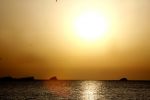 Ibiza 7 juli 2007
Yfke Sturm en haar man Imad Izemrane trouwen op het strand .zonsondergang