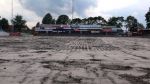 Spakenburg, 3 Juli 2007
Het veld van v.v. Ijsselmeervogels is onder construction omdat ze in het nieuwe seizoen gaan spelen op kunstgras in navolging van hun buren v.v. Spakenburg