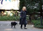 26 September 2008
Loretta schrijver met haar hondje