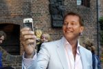 Muiden 18 mei 2010
Presentatie Spamalot met Johnny Kraaykamp jr Paul Groot Owen Schoemacher en Linda Wagemakers. Albert Verlinde produceert het.
Peter Smulders bv