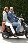 Amsterdam 27 april 2010
Kees en Amanda Beekman op de scooter.
Peter Smulders bv