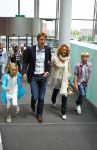Utrecht 7 Juni 2010, Locatie Mercedes Nederland, 5e introductie van het Magazine Helden, gemaakt foor Frits Barend en zijn dochter Barbara Barend
Edwin v d Sar met zijn vrouw Annemarie v d Sar en hun kinderen Joey v d Sar en Lyn v d Sar
Foto Peter Smulders BV