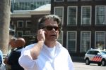 Den Haagg, 3 Juni 2010 Emile Ratelband op het Binnenhof/Ridderhof Linkerk Kerktoren waar Emile een schade heeft aangericht met een modelvliegtuigje. Er wordt door specialisten de schade en kosten bekeken voor de reparaties.
Foto Peter Smulders BV