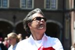 Den Haagg, 3 Juni 2010 Emile Ratelband op het Binnenhof/Ridderhof Linkerk Kerktoren waar Emile een schade heeft aangericht met een modelvliegtuigje. Er wordt door specialisten de schade en kosten bekeken voor de reparaties.
Foto Peter Smulders BV