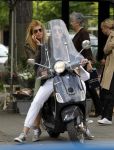 Amsterdam 29 mei 2010
Estelle Gullit bij vriendin achter op de vespa scooter.
Peter Smulders bv