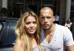 Amsterdam 4 juni 2010
Spelers Nederlands elftal melden zich bij het Hilton Hotel voor de laatste vriendschappelijke wedstrijd voor het WK. Johnny en Charlotte Heitinga
Peter Smulders bv