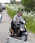 Amsterdam 25 mei 2010
Vespa scooter rally van Grazia. Oren Schrijver en Celine Purcell
Peter Smulders bv