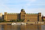Praag, Golf Perstrip NVGJ naat Tjechie

Foto Peter Smulders BV