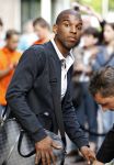 Amsterdam 5 juni 2010
Het Nederlands elftal vertrekt vanaf het hilton naar Schiphol voor de WK voetbal in Zuid Afrika. De vrouwen zwaaien ze uit. Ryan Babel
Peter Smulders bv