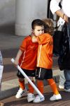 Amsterdam 5 juni 2010
Het Nederlands elftal vertrekt vanaf het hilton naar Schiphol voor de WK voetbal in Zuid Afrika. De vrouwen zwaaien ze uit. Shaqueel v Persie en Damian v d Vaart
Peter Smulders bv
