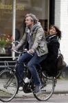 Amsterdam 14 mei 2010
Victor Reinier met een vriendin achter op de fiets.
Peter Smulders bv