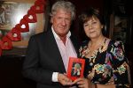 Blaricum 17 mei 2010
Presentatie boek van Willibrord Frequin bij moeke spijstra. Willibrord met Rita Verdonk
Peter Smulders bv