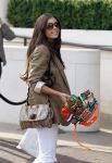 Amsterdam 5 juni 2010
Het Nederlands elftal vertrekt vanaf het hilton naar Schiphol voor de WK voetbal in Zuid Afrika. De vrouwen zwaaien ze uit. Yolanthe Cabau v Kasbergen
Peter Smulders bv