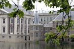 Den Haag 27 mei 2010
Prinses Irene Jozias v Aartsen en Gerdi Verbeet openen fototentoonstelling bij de hofvijver bij het binnenhof. het torentje
Peter Smulders bv