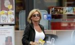 Amsterdam 1 juli 2011
Connie Breukhoven doet boodschappen met haar doichter Shanna Breukhoven.
Peter Smulders bv
