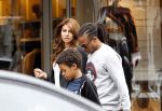 Amsterdam 16 juli 2011
Edgar Davids met zoon en Olcay Gulsen op de pc hooftstraat.
Peter Smulders bv