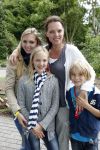 Biddinghuizen 22 juni 2011
Bn ers in Walibi flevohof. Esther Duller met kinderen
Peter Smulders bv
