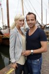 Volendam 28 juni 2011
Geert Hoes met zijn nieuwe vriendin Elze Mieke Tijl.
Peter Smulders bv