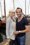 Volendam 28 juni 2011
Geert Hoes met zijn nieuwe vriendin Elze Mieke Tijl.
Peter Smulders bv