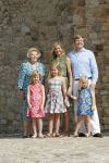 Italie, Toscane Tavernelle, 4 Juli 2011
Koninklijke Familie met Prins Willem Alexander, Prinses Maxima, Koningin Beatrix en de kinderen Prinses Amalia, Prinses Alexia en Prinses Arinae bij het jaarlijkse fotouurtje.
Foto Peter Smulders BV