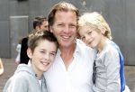 Amsterdam 26 juni 2011
Premiere Cars II in Pathe arena. Michiel Mol met zoons
Peter Smulders bv