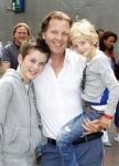 Amsterdam 26 juni 2011
Premiere Cars II in Pathe arena. Michiel Mol met zoons
Peter Smulders bv