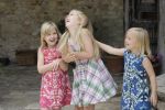 Italie, Toscane Tavernelle, 4 Juli 2011
Koninklijke Familie met Prins Willem Alexander, Prinses Maxima, Koningin Beatrix en de kinderen Prinses Amalia, Prinses Alexia en Prinses Arinae bij het jaarlijkse fotouurtje.
Foto Peter Smulders BV