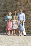 Italie, Toscane Tavernelle, 4 Juli 2011
Koninklijke Familie met Prins Willem Alexander, Prinses Maxima, Koningin Beatrix en de kinderen Prinses Amalia, Prinses Alexia en Prinses Arinae bij het jaarlijkse fotouurtje.
Foto Peter Smulders BV