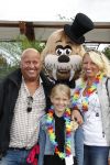 Harderwijk, 2 Juli 2011
Dolfinarium premiere Spetter en het magisch avontuur
Reni v Maren met gezin
Foto Peter Smulders BV