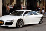 Amsterdam 4 juli 2012
Afrojack (Nick v d Wall) met zijn moeder in AUDI R8 op de pc hooftstraat.
Peter Smulders bv