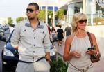 ibiza 10 juli 2012
Afrojack (Nick v d Wal) heeft optreden bij Mambo op ibiza. Hij heeft ook zijn trotse moeder mee genomen.
Peter Smulders bv