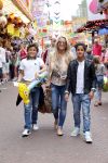 Laren 4 juli 2012
Kermis in laren . Angela v Hulten met zoons Justin en Ruben Kluivert
Peter Smulders bv