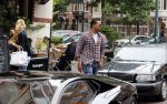 Amsterdam/Amstelveen 6 juli 2012
Badr Hari en Estelle Cruijff op terras en op weg naar reisburo in Lamborghini.
Peter Smulders bv