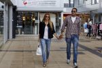 Amsterdam/Amstelveen 6 juli 2012
Badr Hari en Estelle Cruijff op terras en op weg naar reisburo in Lamborghini.
Peter Smulders bv