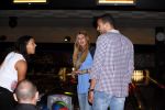 Amsterdam 22 juni 2012
Badr Hari bowlen met Maxim en Joelle Gullit en Estell Cruijff.
Peter Smulders bv