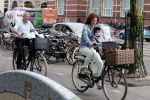 Amsterdam 4 juli 2012
Frits en Barbara Barend met (klein)zoon op de fiets.
Peter Smulders bv