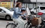 Amsterdam 4 juli 2012
Frits en Barbara Barend met (klein)zoon op de fiets.
Peter Smulders bv