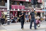 Amsterdam 6 juli 2012
David Blaine en de manager van madonna in amsterdam.
Peter Smulders bv