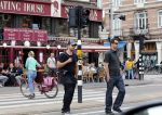 Amsterdam 6 juli 2012
David Blaine en de manager van madonna in amsterdam.
Peter Smulders bv