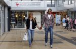 Amsterdam/Amstelveen 6 juli 2012
Badr Hari en Estelle Cruijff op terras en op weg naar reisburo in Lamborghini.
Peter Smulders bv