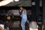 Amsterdam 22 juni 2012
Badr Hari bowlen met Maxim en Joelle Gullit en Estell Cruijff.
Peter Smulders bv