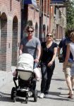 Amsterdam 7 juli 2012
Gallyon v Vessem met man achter de kinderwagen.
Peter Smulders bv