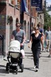 Amsterdam 7 juli 2012
Gallyon v Vessem met man achter de kinderwagen.
Peter Smulders bv
