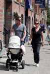 Amsterdam 7 juli 2012
Gallyon v Vessem met man achter de kinderwagen.
Peter Smulders bv