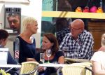 Amsterdam 2 juli 2012
Gaston Starreveld op terras met dame van de postcodeloterij.
Peter Smulders bv