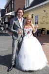 Huizen 7 juli 2012
Trouwen Jeroen Nieuwenhuize en zijn vrouw Kayla bij fletcher hotel in Huizen.
Peter Smulders bv