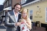 Huizen 7 juli 2012
Trouwen Jeroen Nieuwenhuize en zijn vrouw Kayla bij fletcher hotel in Huizen.
Peter Smulders bv