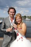 Huizen 7 juli 2012
Trouwen Jeroen Nieuwenhuize en zijn vrouw Kayla bij fletcher hotel in Huizen.
Peter Smulders bv