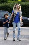 Muiderberg Blaricum 2 juli 2012
Maria Kooistra brengt haar kinderen naar school.
Pedter Smulders bv