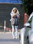 Muiderberg Blaricum 2 juli 2012
Maria Kooistra brengt haar kinderen naar school.
Pedter Smulders bv